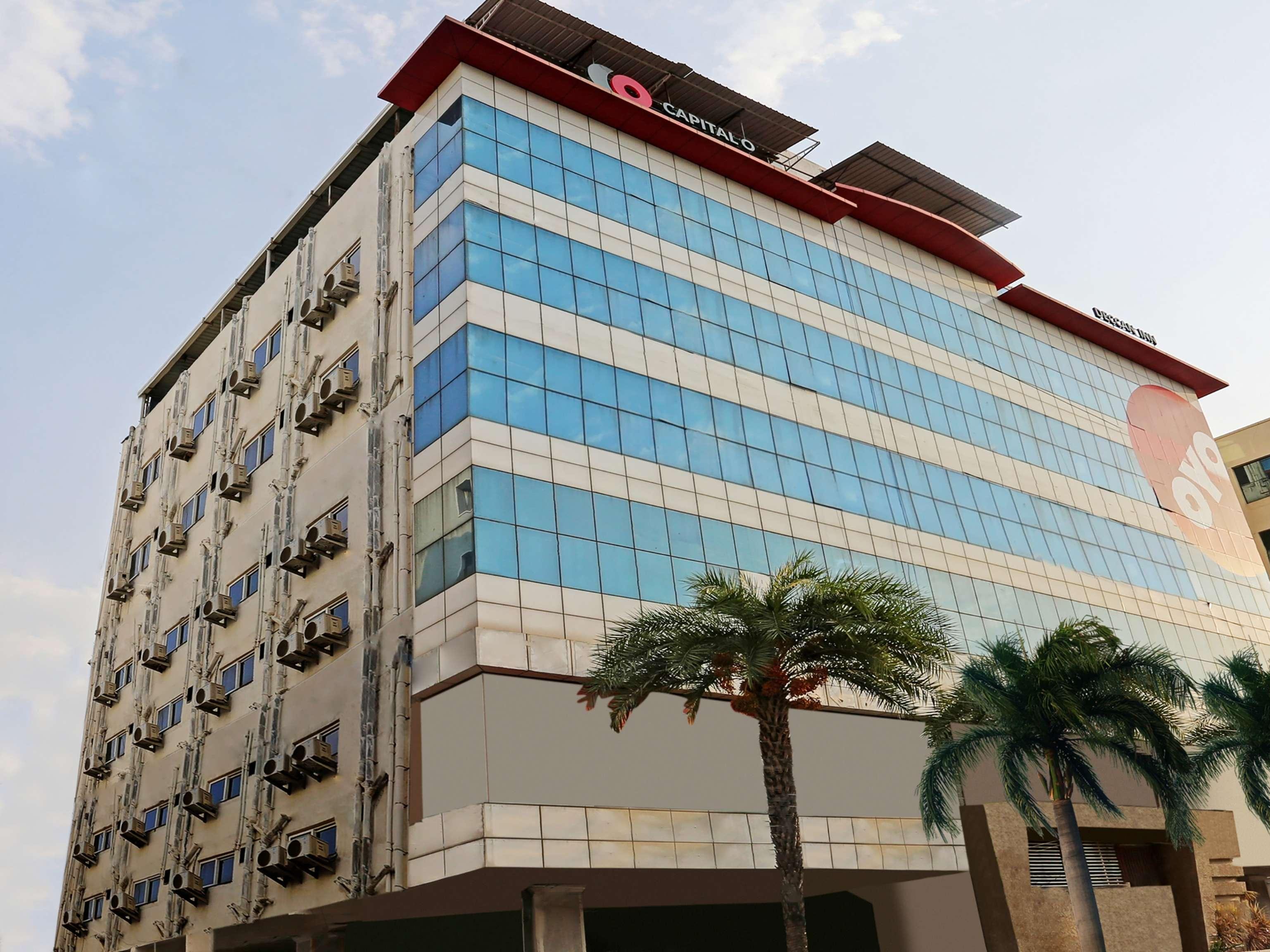 Townhouse Halcyon Deccan Inn Near Shilparamam Kondapur  Exterior photo